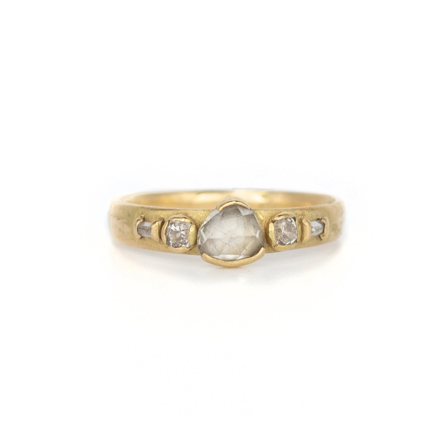 Ettie diamond ring