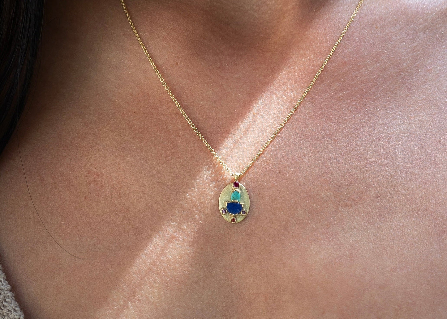 Tara oval pendant