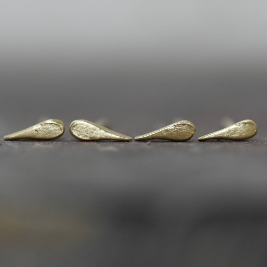 9 carat droplet studs