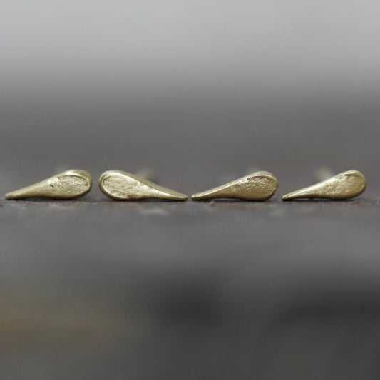 9 carat droplet studs