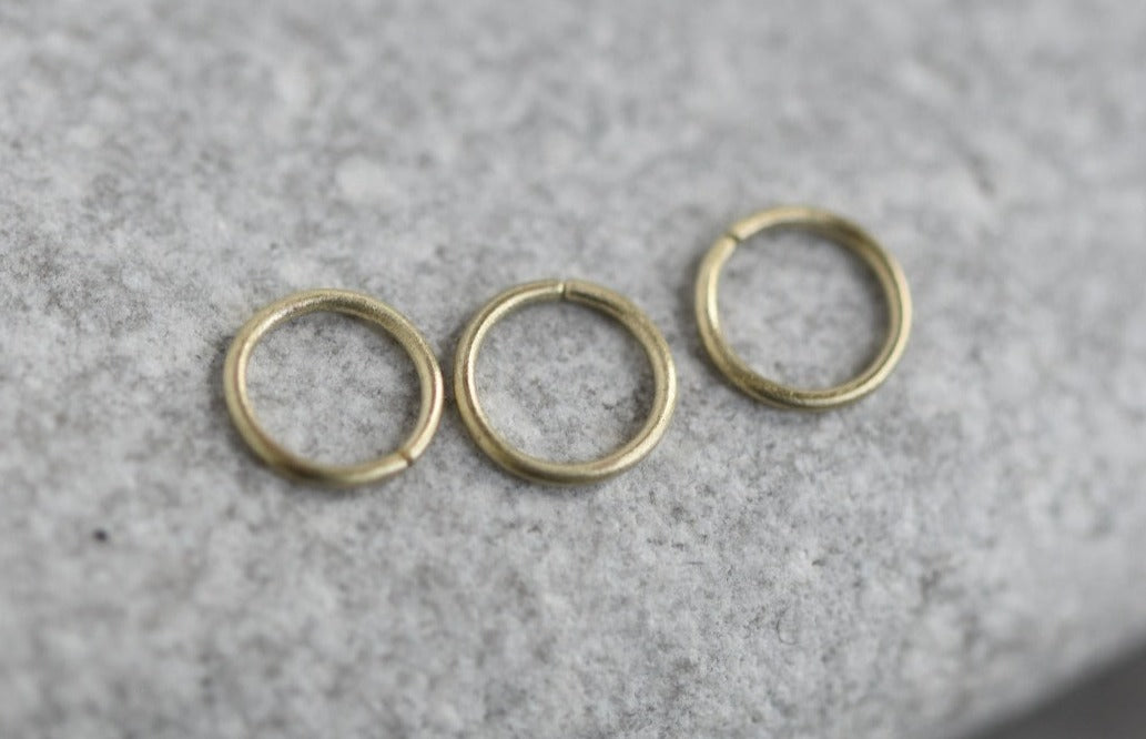 Pure 9 carat sleeper