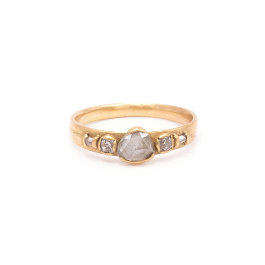 Ettie diamond ring